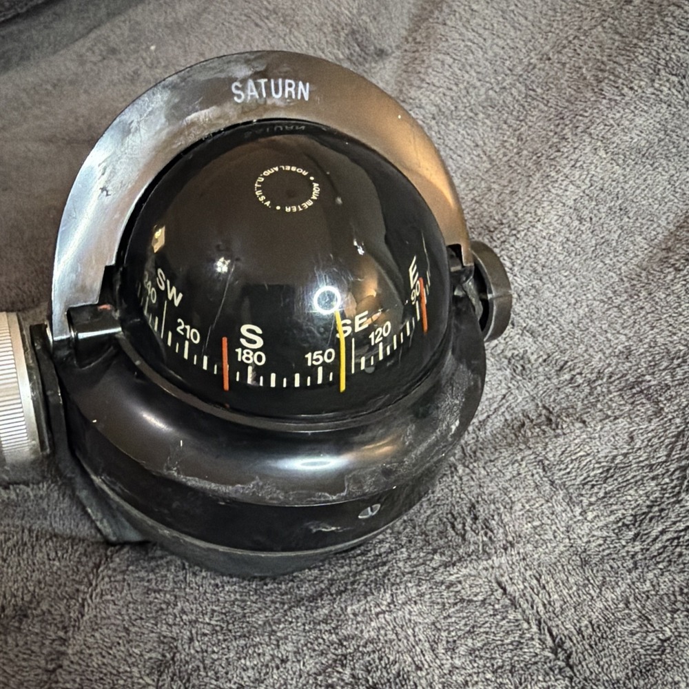 85 FORMULA F250 PC BOAT SATURN MARINE COMPASS With Wires and mount.